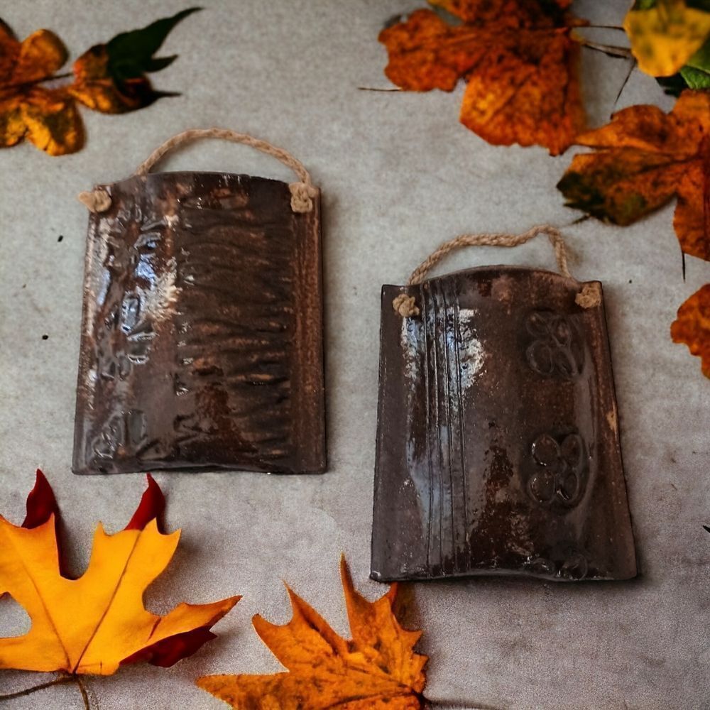 2 Studio Art Pottery Wall Pockets Brown Floral‎ Etched Farmhouse Rustic Cottage.